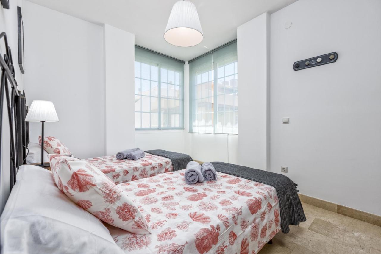 Center, 3 Bedrooms,&parking Appartement