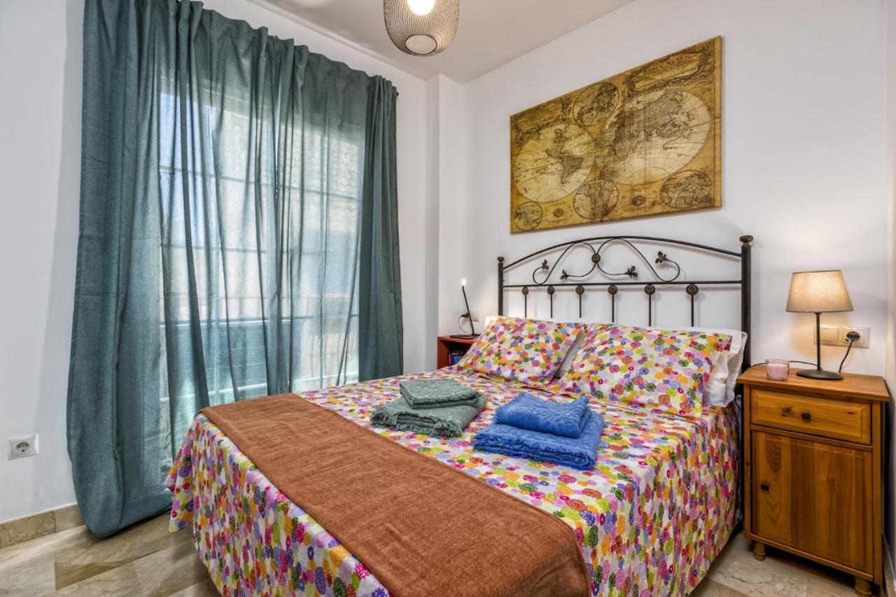 Apartment Center, 3 Bedrooms, And Parking