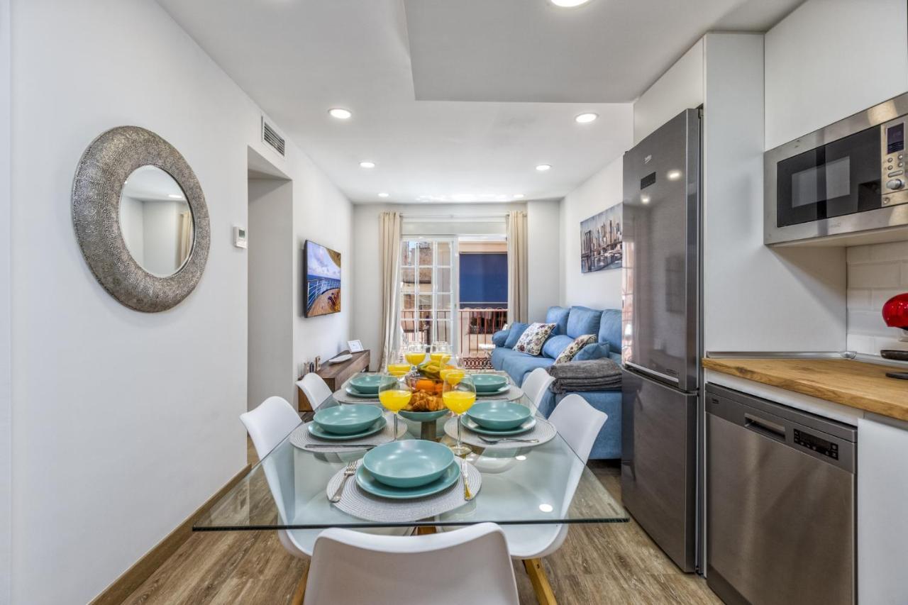 Center, 3 Bedrooms, And Parking