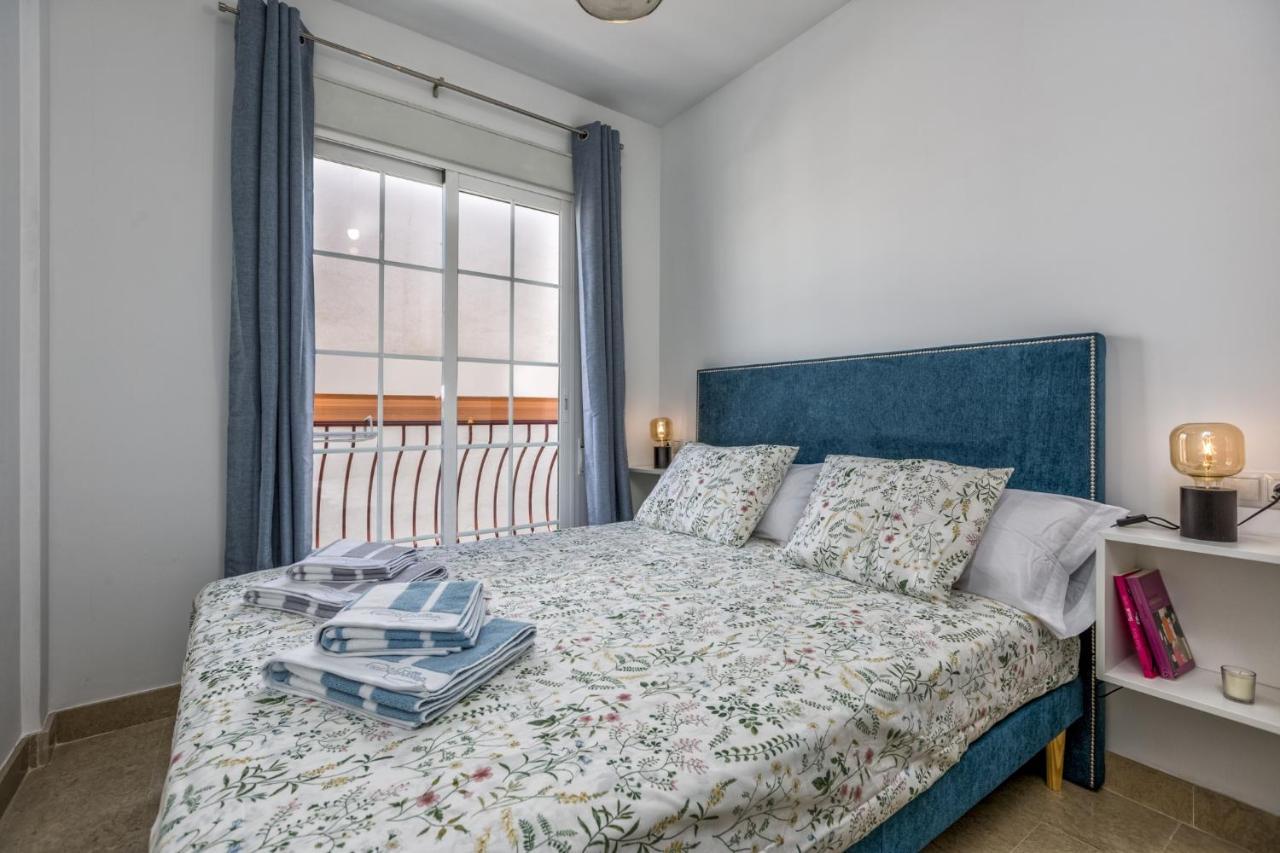 Apartment Center, 3 Bedrooms, And Parking Fuengirola
